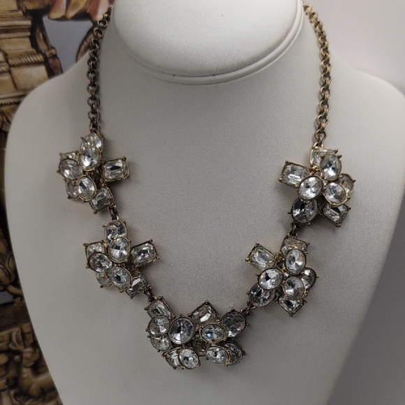 Stunning J.Crew Crystal Cluster Statement Necklace - Refined Glamour Muted Gold - Picture 3 of 5